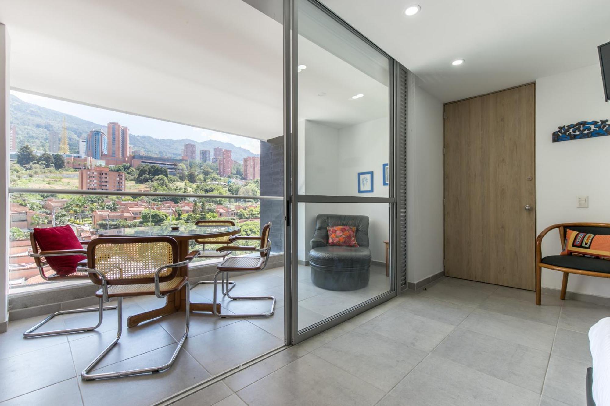 Apartamentos Borbon Suites Medellín Zewnętrze zdjęcie
