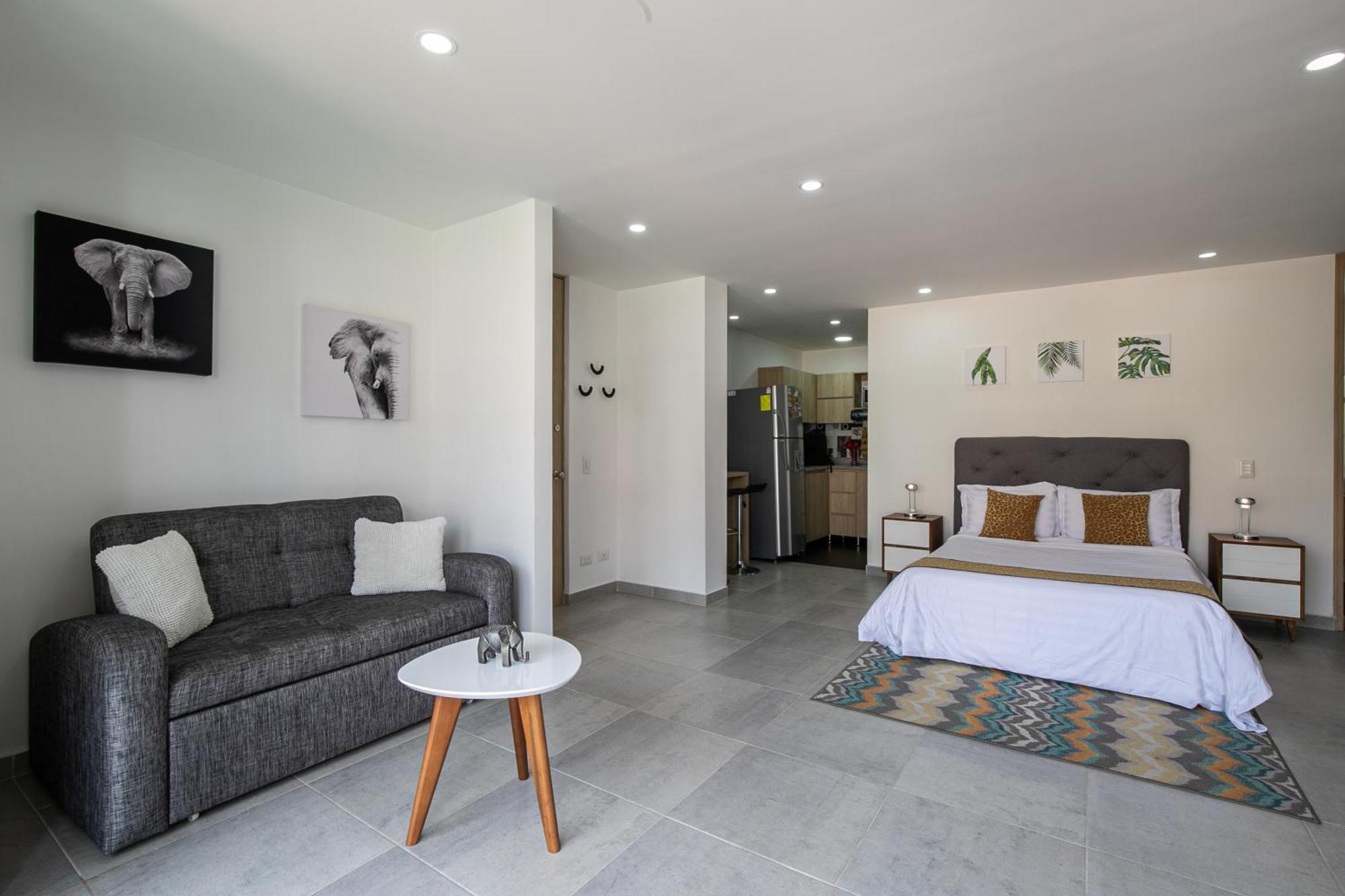 Apartamentos Borbon Suites Medellín Zewnętrze zdjęcie
