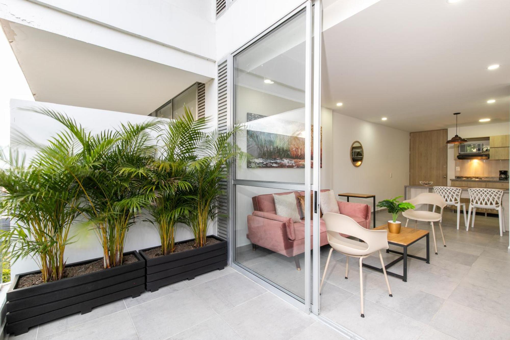 Apartamentos Borbon Suites Medellín Zewnętrze zdjęcie
