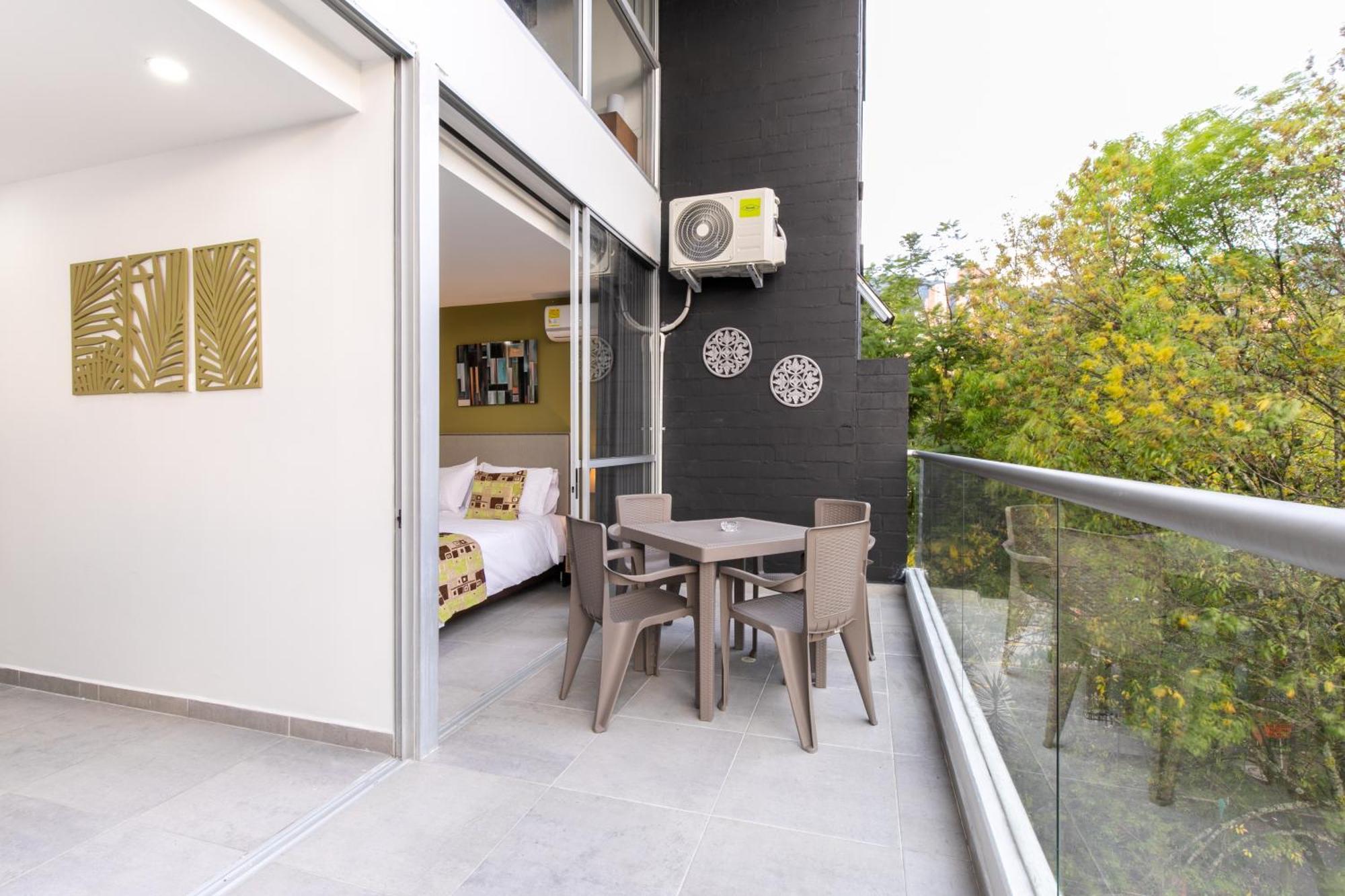 Apartamentos Borbon Suites Medellín Zewnętrze zdjęcie