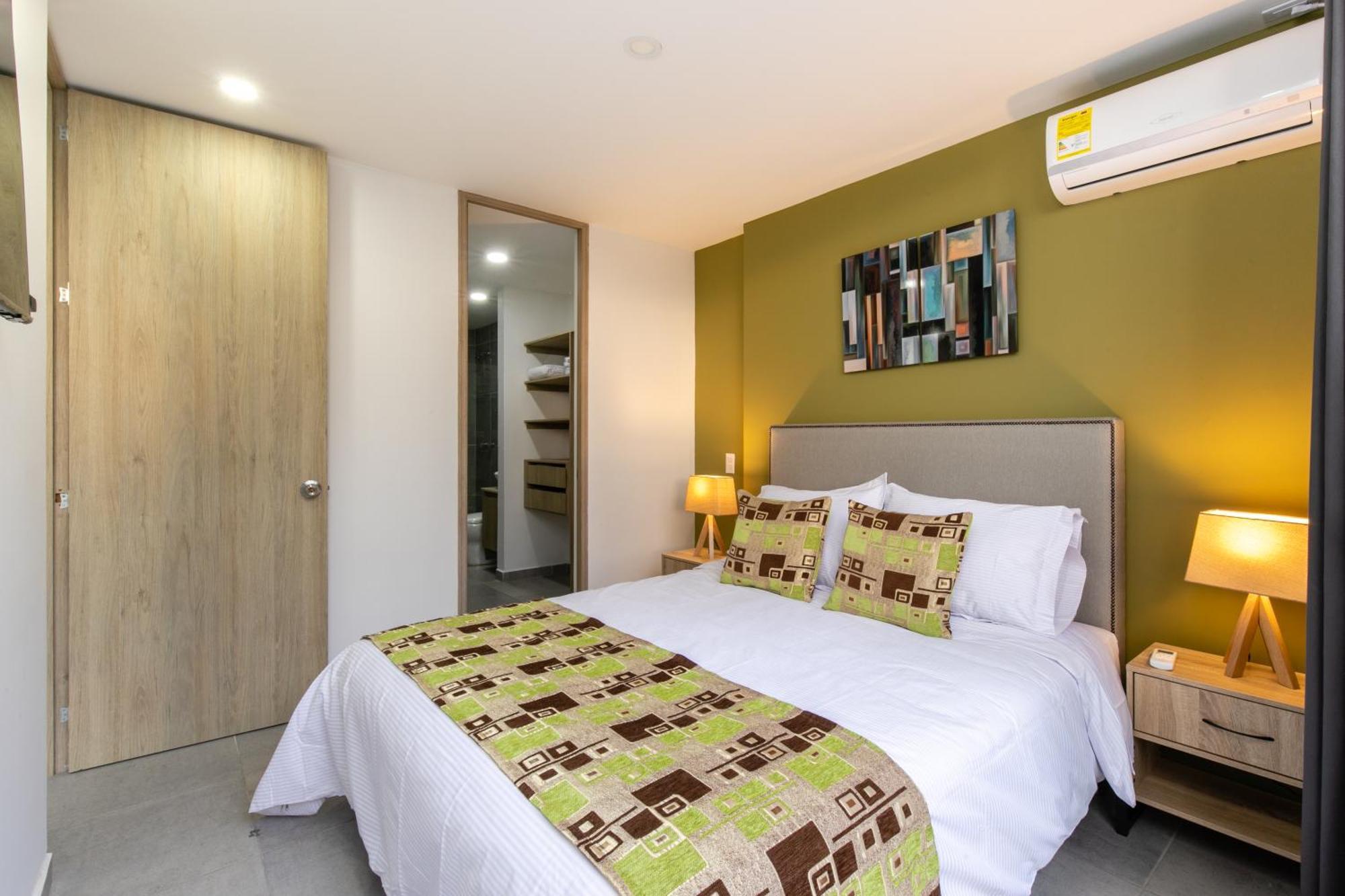 Apartamentos Borbon Suites Medellín Zewnętrze zdjęcie