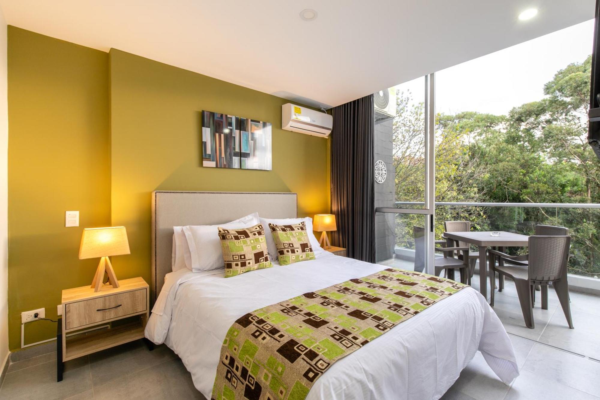 Apartamentos Borbon Suites Medellín Zewnętrze zdjęcie